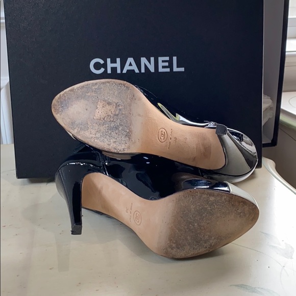 100% Authentic Chanel patent  leather booties - Picture 6 of 6